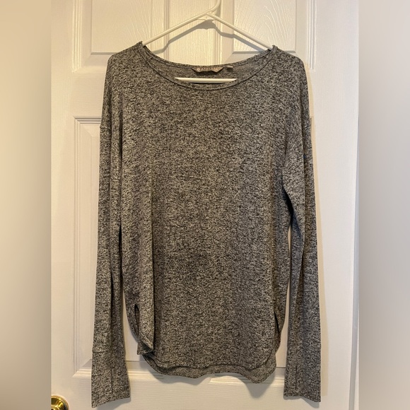 Athleta Tops - Athleta Luxe Pose Lightweight Top Heathered Gray size M